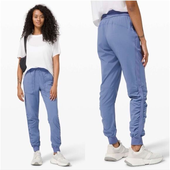 lululemon Beyond the Studio Joggers, Size 6, Water Drop - Picture 1 of 10